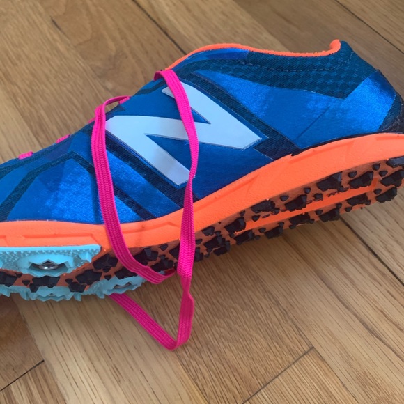 New Balance Spikes - Picture 3 of 6